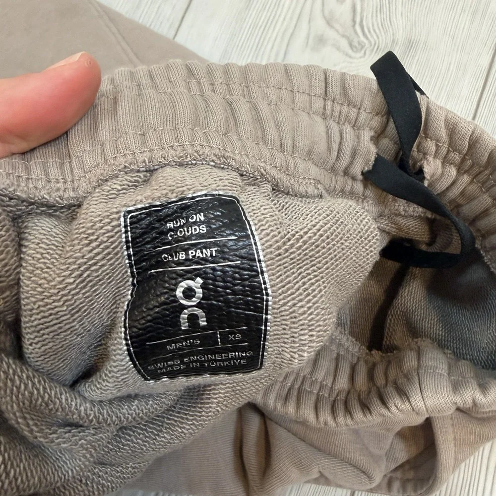 On Cloud Club Pants Sweatpants Taupe Brown LOOSE‎ FIT Size XS Retail $99
